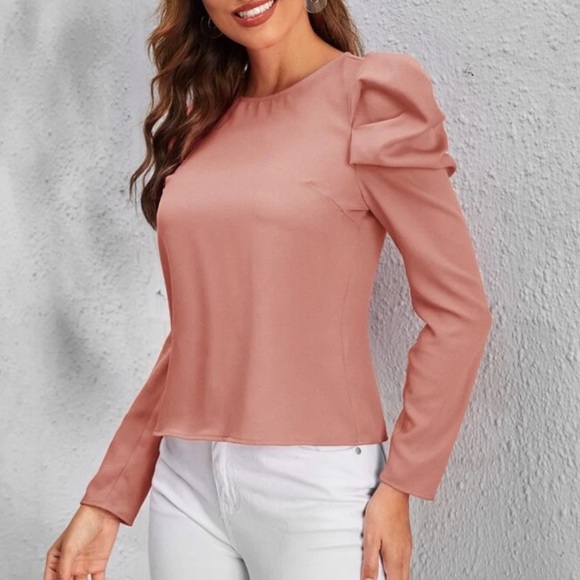 Boho gigot sleeve keyhole back blouse - Picture 3 of 16